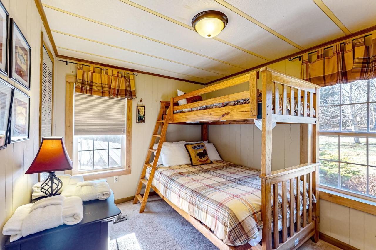 Pine Woods Cabin Мак-Генри Экстерьер фото